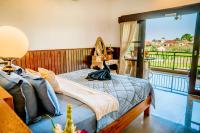 Standard Double Room with Field View