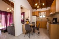 Vicki's house 2-bedroom with yard and garden - B&B Ialysós