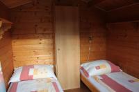 Small Bungalow with Shared Bathroom