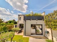 EXIGEHOME - Chambre d'hôte avec jacuzzi et jardin paysagé, partagé - Ferienwohnung