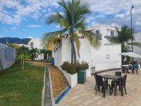 Apartamento con balcón