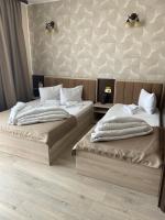 Dreibettzimmer mit Balkon