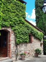 B&B Radda in Chianti - Borgo Livernano - Farmhouse with pool - Bed and Breakfast Radda in Chianti