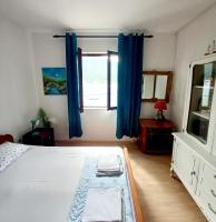 One-Bedroom Apartment with Sea View