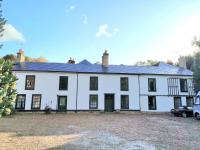 Old Manor House - Bed and Breakfast
