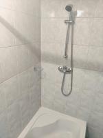 Kleines Zweibettzimmer