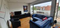 Appartamento con 3 Camere da Letto e Vista Lago