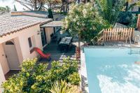 Maison Familiale avec Piscine Privée, plage à pied, Frais Obligatoires à régler à l'arrivée, Linge 15e par pers & Ménage 70e par séjour voir profil Mandatory fees in cash to be paid on arrival linen 15e per person 70e housekeeping per stay - B&B