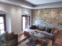 Tsolakis Luxury House - Bed and Breakfast Leonídio