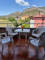 Apartamento con estupendas vistas a Coll de Nargó - B&B Coll de Nargó
