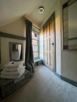 Deluxe Double Room with Shower