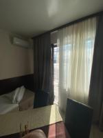 Vierbettzimmer mit Balkon