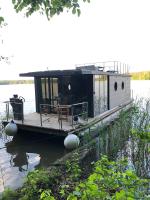 Houseboat- dom na wodzie z sauną i możliwością pływania - Chambres d'hôtes Iława