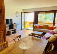 Rdc 48m2 avec terrasse Proche Centre avec parking privé couvert - B&B Orcières