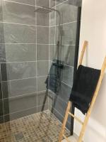 KAZ'ANTILLAISE APPT AVEC PISCINE TI MAEVA 3/4P. LE LAMENTIN - B&B Le Lamentin