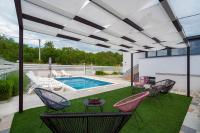Luxury with gallery, heated pool only for you-KLIS CRO - B&B Klis