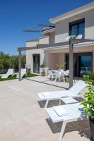 LUMIERE VILLAS - Ferienwohnung Kanáli