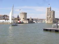 Joli studio meublé + parking en sous sol - Bed and Breakfast La Rochelle