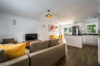 Central Portland Street with Parking - B&B Brighton
