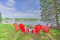 Coldwater Family Retreat w/ Boat Dock & Grill! - Chambres d'hôtes Coldwater