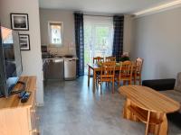 Apartamenty Obok Ruin - B&B Trzęsacz