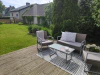 Sireli hubane maja oma aiaga - B&B