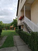 Apátságúti Vendégház - B&B