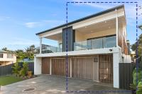 Grandview Villa Kingscliff - Oceanview Tri-level Villa by uHoliday - Ferienwohnung