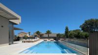 Athina Luxury Villa, with Pool & Walk to the Beach, By ThinkVilla - B&B Chionato