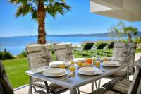 "Babe" Beachfront Residence - B&B