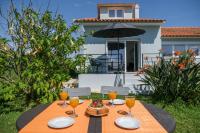 Like-Home-T3 House-garden, sea view, beach - B&B Casais de São Lourenço