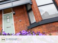 Scarborough Stays - Ashville Lodge - 5 Bedroomed house - Sleeps 9 - Chambres d'hôtes Scarborough