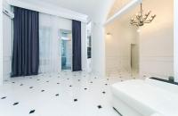 Luxury beatiful apartment on Pyshkinska street - B&B Kyiv