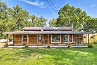 Family Home with Hot Tub - Walk to Johnson Lake! - Bed and Breakfast Donald Price Mobile Home Park