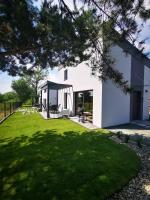 Przystań Dobrej Energii, domki całoroczne z gorącą balią z hydromasażem - Chambres d’hôtes Kłodzko