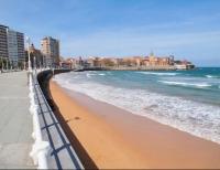 CORAZON DE GIJON, A 1 MIN DE PLAYA, BARES Y PUERTO - Bed and Breakfast Gijón