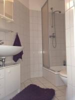 Apartment with Shower I