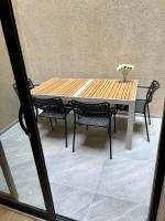 Exclusive two-level apartment with private terrace on the canal Brussels - Bed and Breakfast