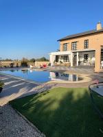 The Pervoli Studio - Pool - Close to Beach - B&B