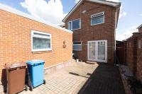 Hullidays East Modern Detached 3 Bed House - B&B