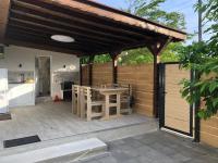 ArtFan Guest Studios - B&B Varvara