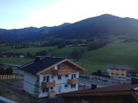 Appartamento con 1 Camera da Letto, Terrazza e Vista Montagna 