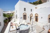 Heritage Luxury Suites - Bed and Breakfast