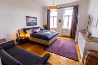 Wonderful apartment close to City Centre With Porch - Chambres d'hôtes Vienne