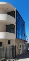 Queen Apartments & Rooms - Bed and Breakfast