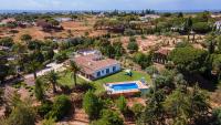 Luxury Villa With Pool in Vineyard Near the Beach - B&B
