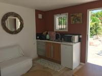 Doppel-/Zweibettzimmer mit Zugang zum Swimmingpool
