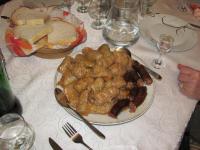 Pensiunea Crinul Alb - Bed and Breakfast Deseşti