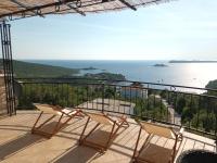 Lustica-Apartment Dora2 - Bed and Breakfast