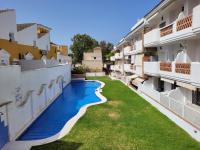 Apartamento en Rota con piscina y parking junto al mar - Chambres d’hôtes